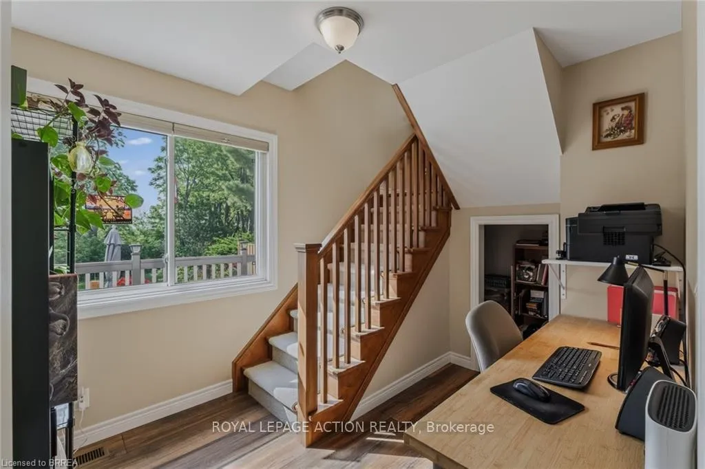 Photo 24 of 46 Clara Crescent, Brantford, Echo Place — HOMEH