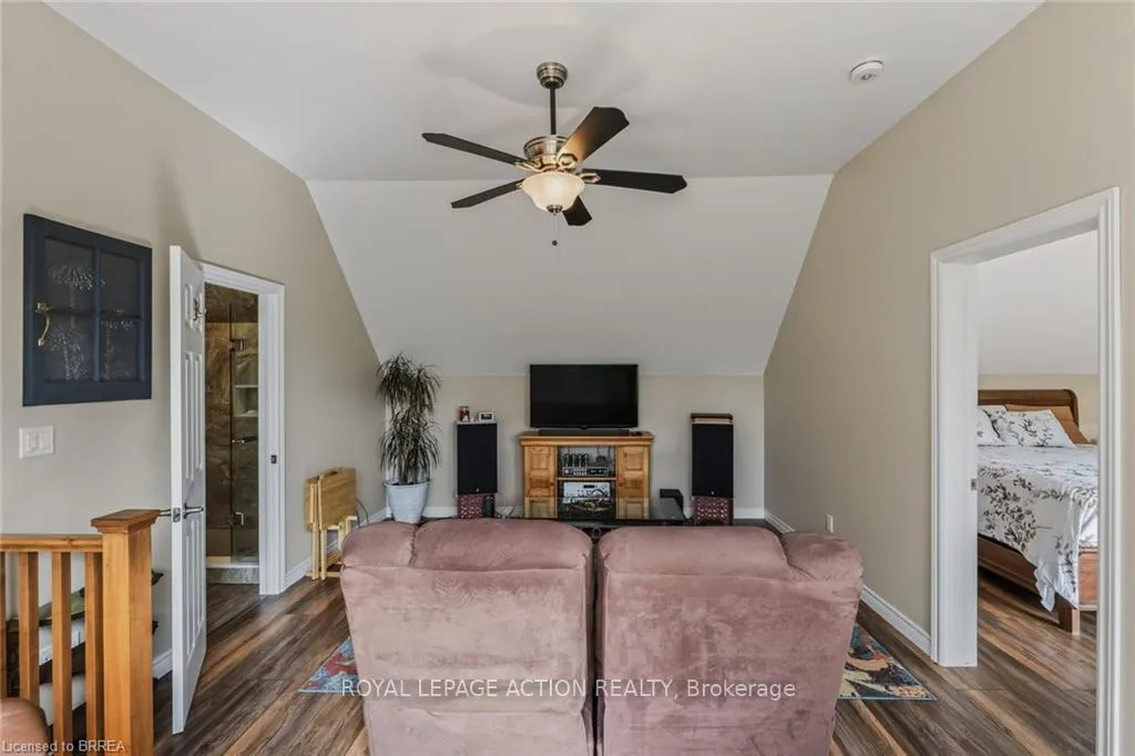 Photo 28 of 46 Clara Crescent, Brantford, Echo Place — HOMEH