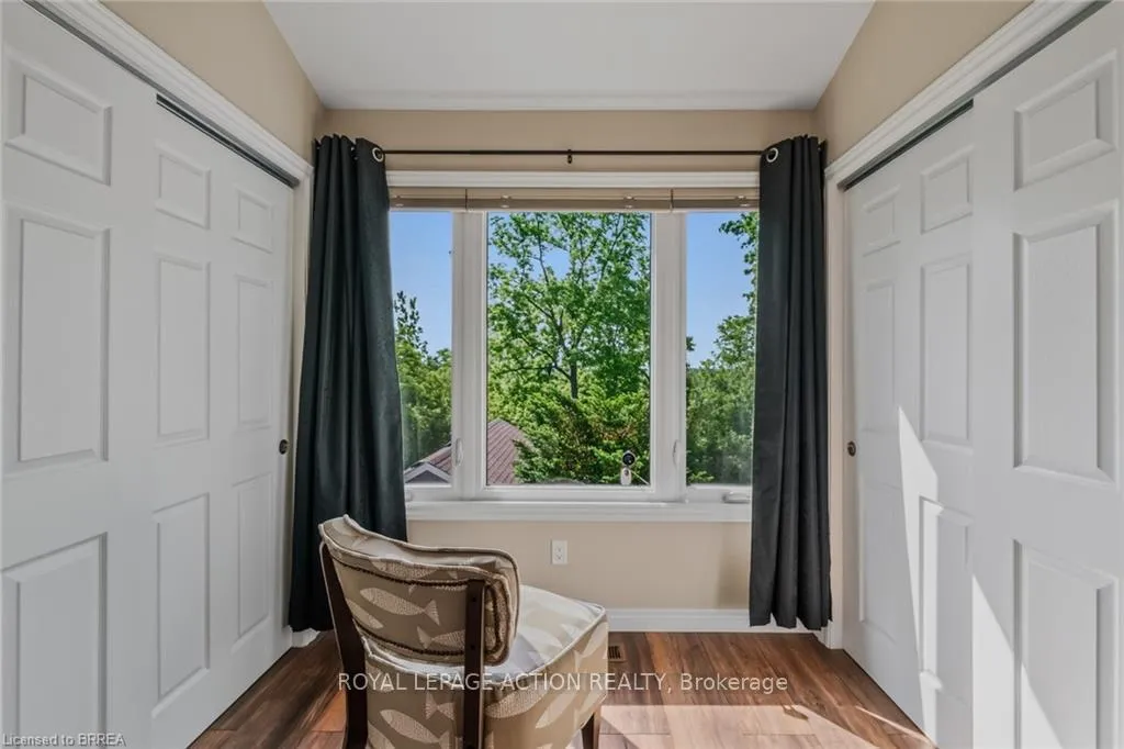 Photo 35 of 46 Clara Crescent, Brantford, Echo Place — HOMEH