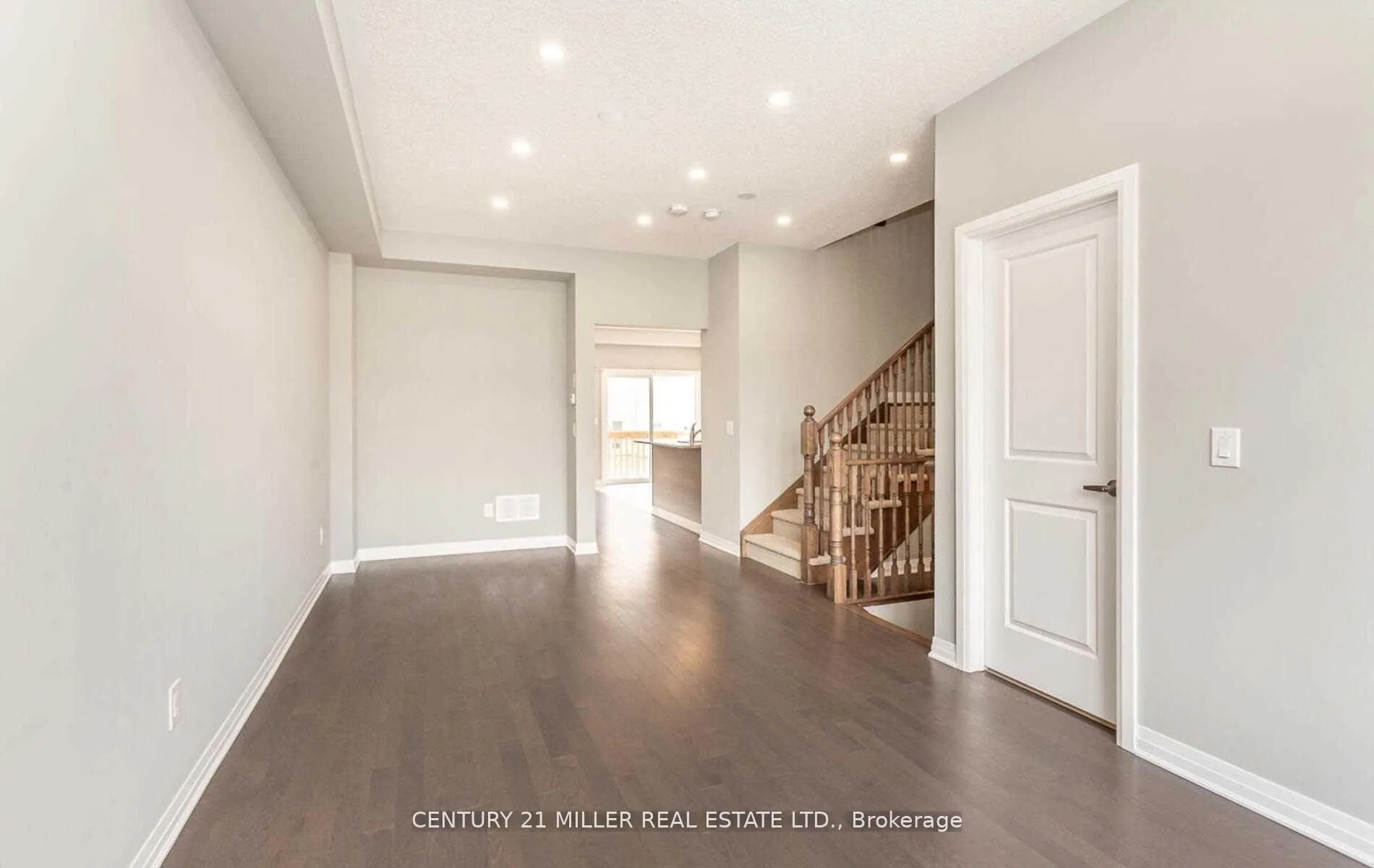 Photo 3 of 4074 Canby Street, Lincoln, Beamsville — HOMEH