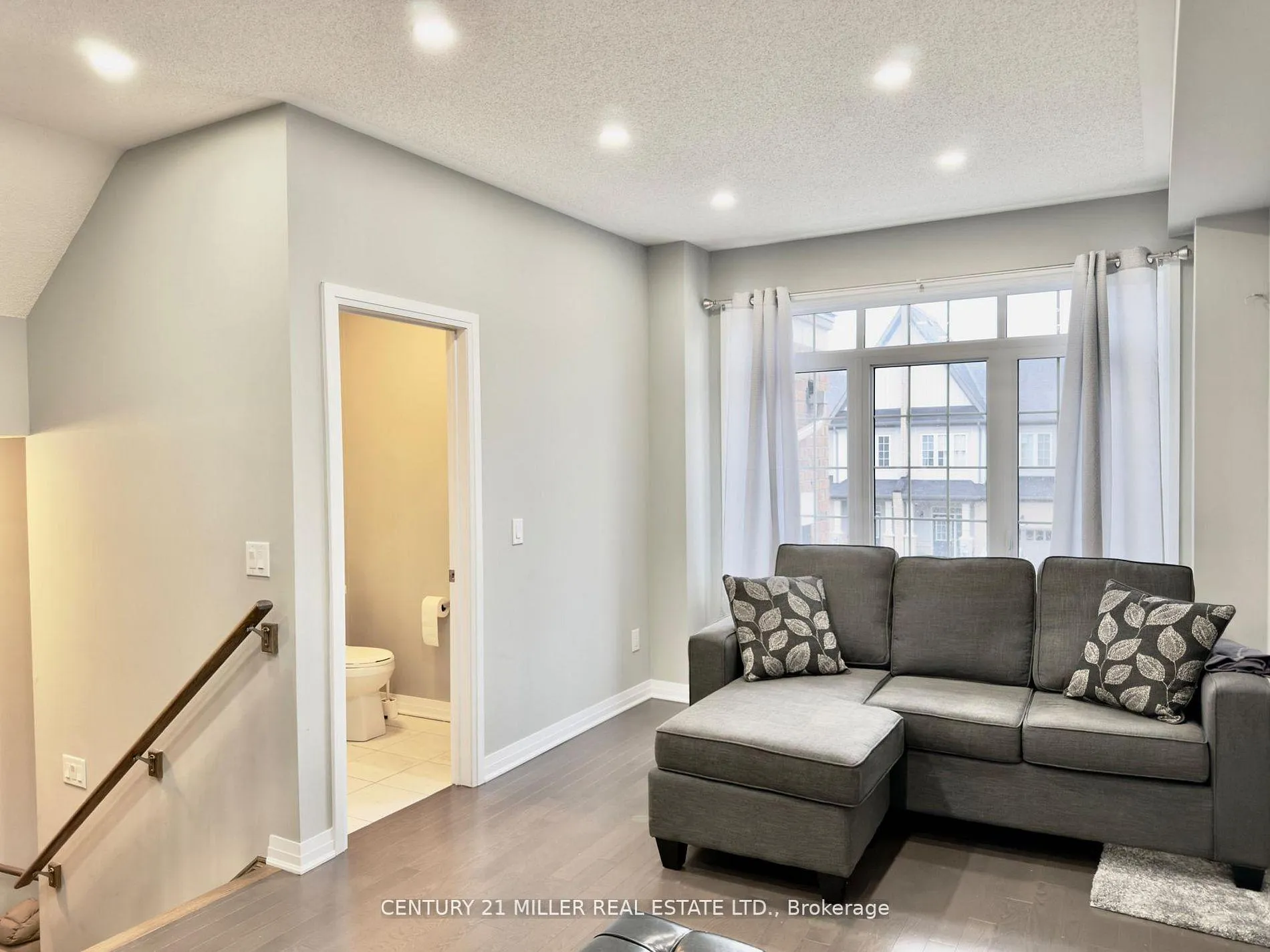 Photo 6 of 4074 Canby Street, Lincoln, Beamsville — HOMEH