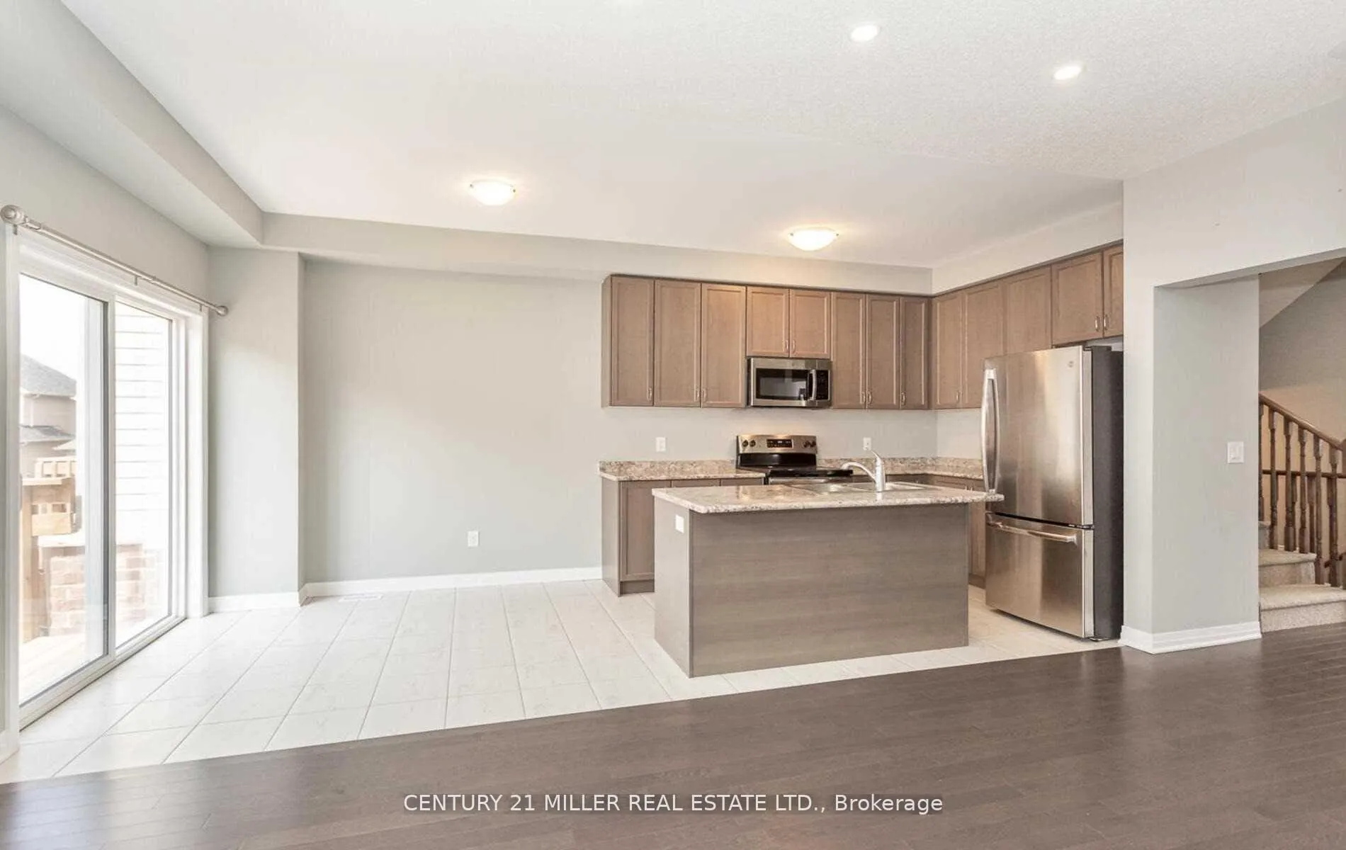 Photo 11 of 4074 Canby Street, Lincoln, Beamsville — HOMEH