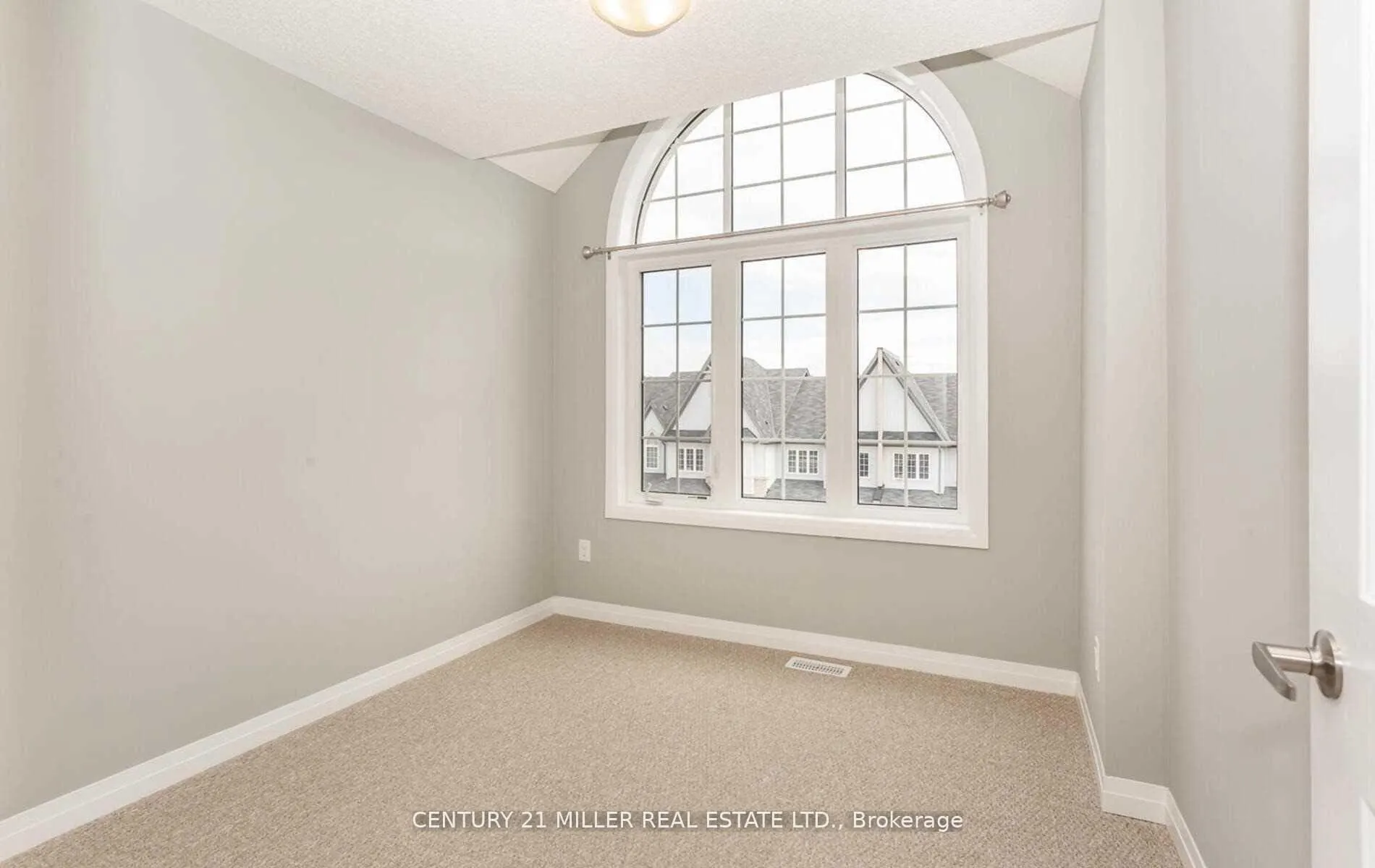 Photo 22 of 4074 Canby Street, Lincoln, Beamsville — HOMEH