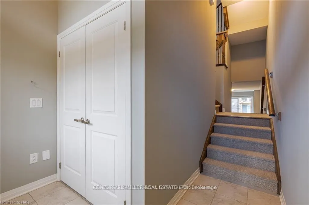 Photo 32 of 4074 Canby Street, Lincoln, Beamsville — HOMEH