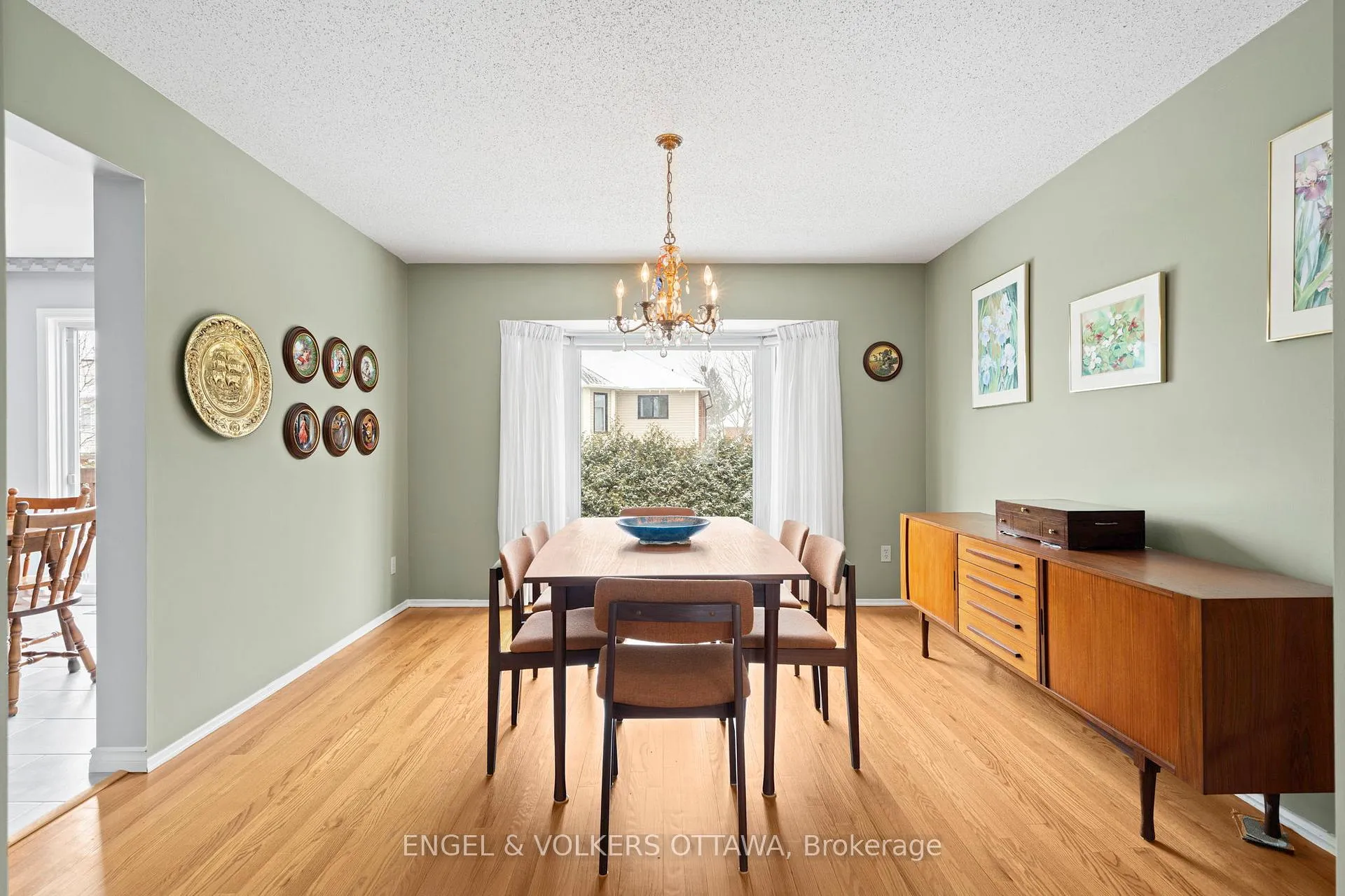 Photo 7 of 3 Balding Crescent, Ottawa, Kanata - Kanata Lakes/Heritage Hills — HOMEH
