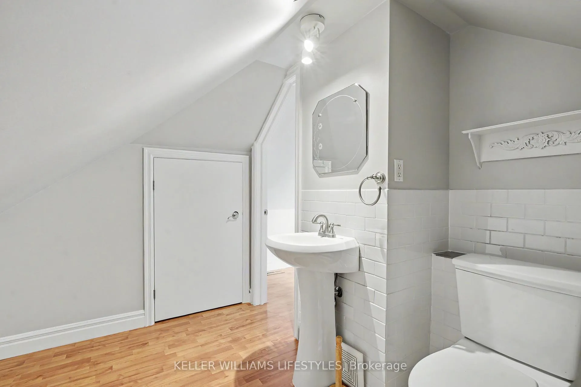 Photo 33 of 48 Tecumseh Avenue E, London, South F — HOMEH