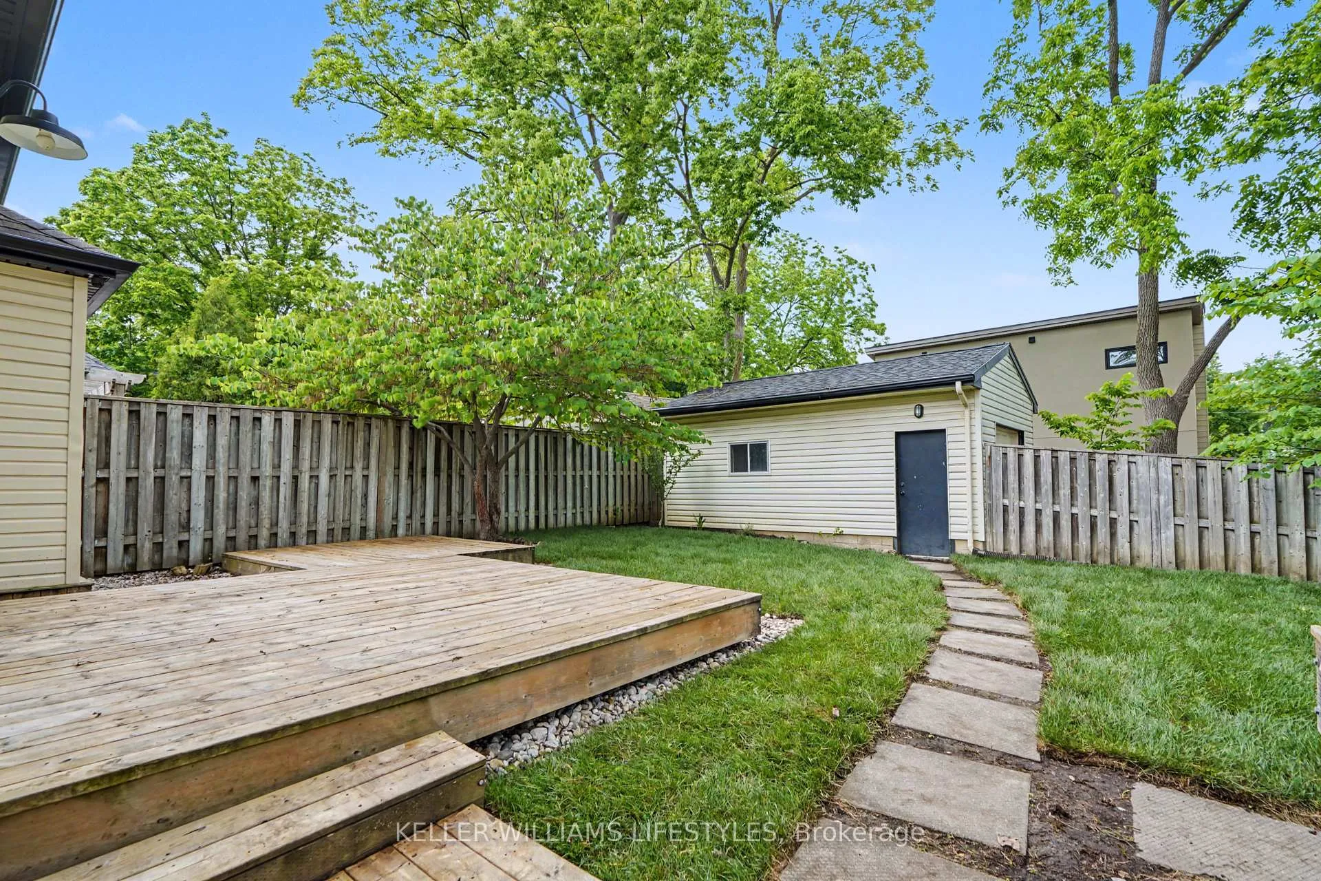 Photo 37 of 48 Tecumseh Avenue E, London, South F — HOMEH