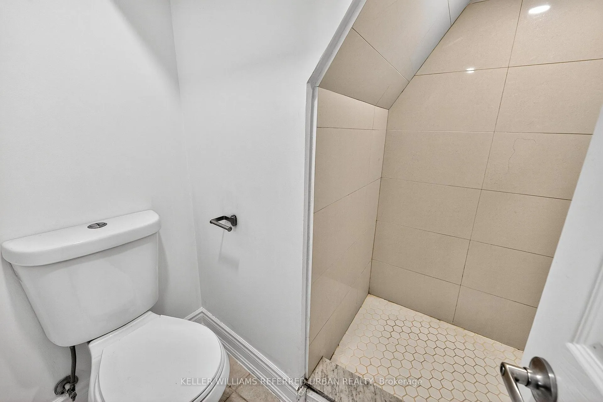Photo 7 of Unit LOWER FRONT, 116 Branstone Road, Toronto, Caledonia-Fairbank — HOMEH