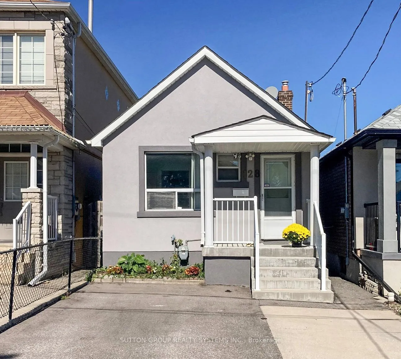 Front of 128 Northland Avenue