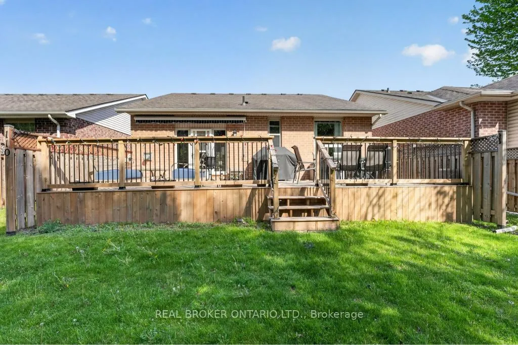 Photo 18 of 110 Greentrail Drive, Hamilton, Mount Hope — HOMEH
