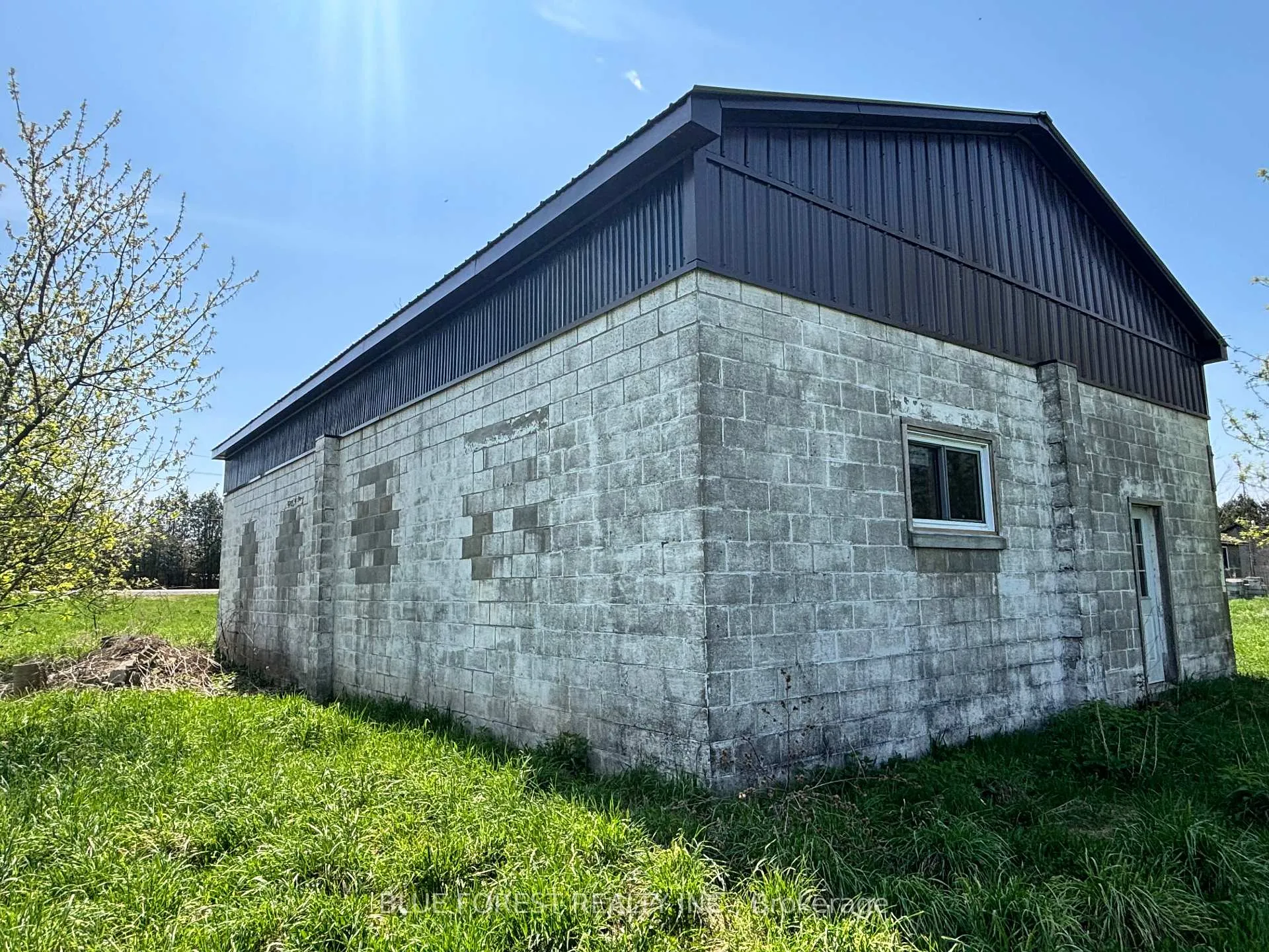 Photo 9 of 12003 Base Line, Chatham-Kent, Thamesville — HOMEH