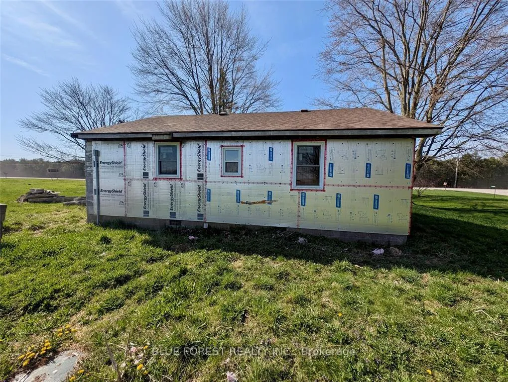 Photo 11 of 12003 Base Line, Chatham-Kent, Thamesville — HOMEH