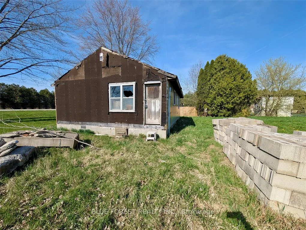 Photo 16 of 12003 Base Line, Chatham-Kent, Thamesville — HOMEH
