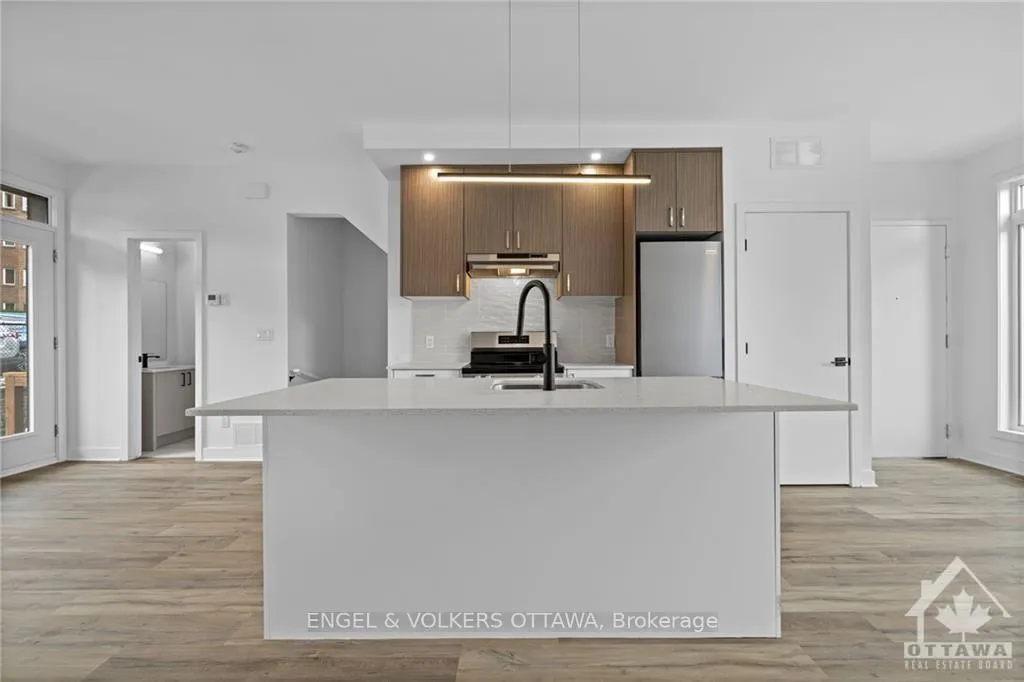Photo 6 of Unit D, 1260 Marenger Street, Ottawa, Convent Glen South — HOMEH