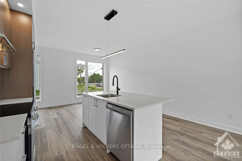 Photo 8 of Unit D, 1260 Marenger Street, Ottawa, Convent Glen South — HOMEH