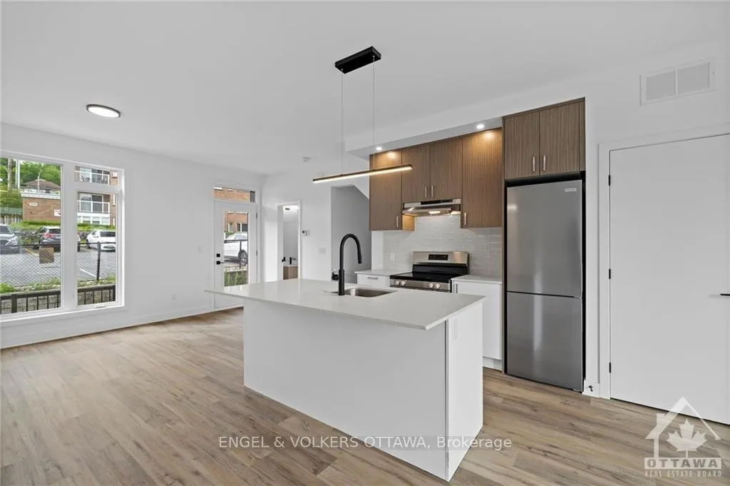 Photo 5 of Unit H, 1260 Marenger Street, Ottawa, Convent Glen South — HOMEH