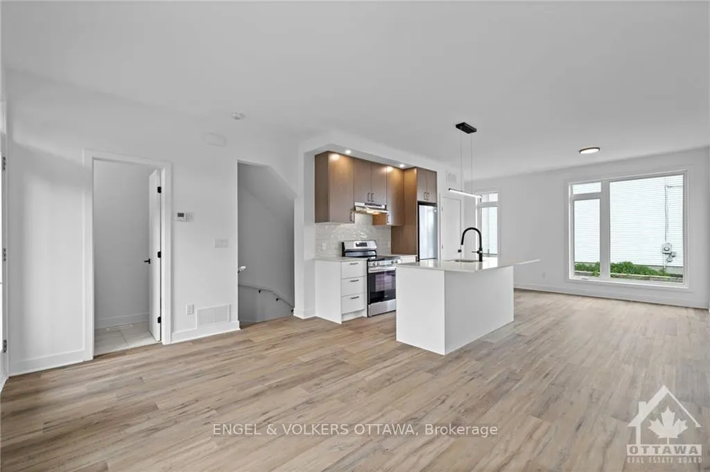 Photo 11 of Unit H, 1260 Marenger Street, Ottawa, Convent Glen South — HOMEH