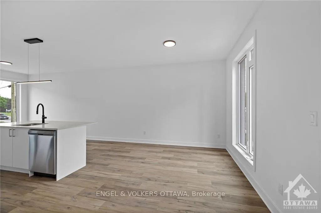 Photo 13 of Unit H, 1260 Marenger Street, Ottawa, Convent Glen South — HOMEH