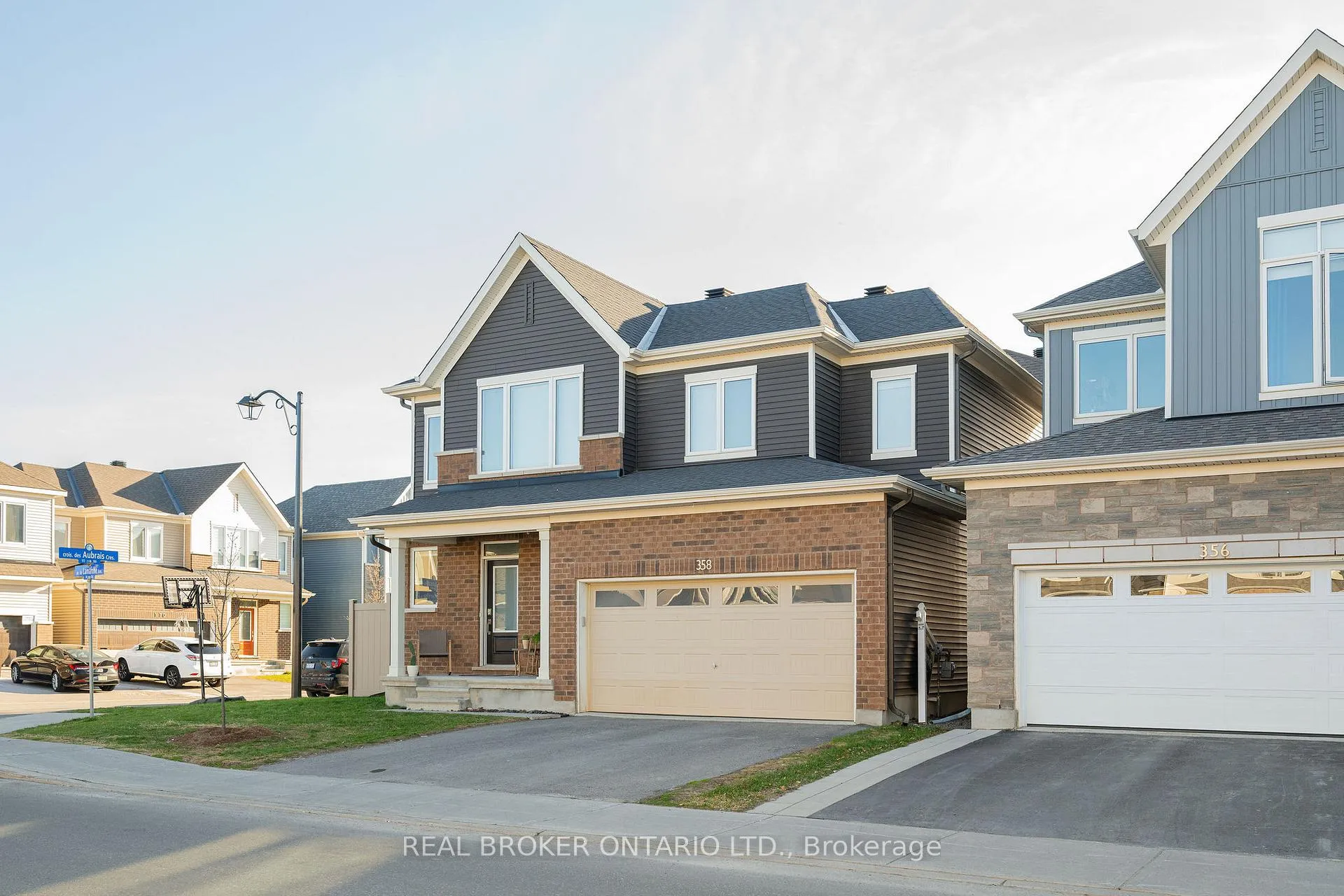 Photo 2 of 358 Lamarche Avenue, Ottawa, Chapel Hill South - Orleans Village — HOMEH