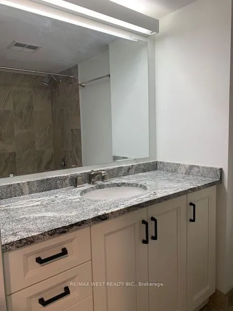 Photo 7 of Unit F13, 288 Mill Road, Etobicoke, Markland Wood — HOMEH