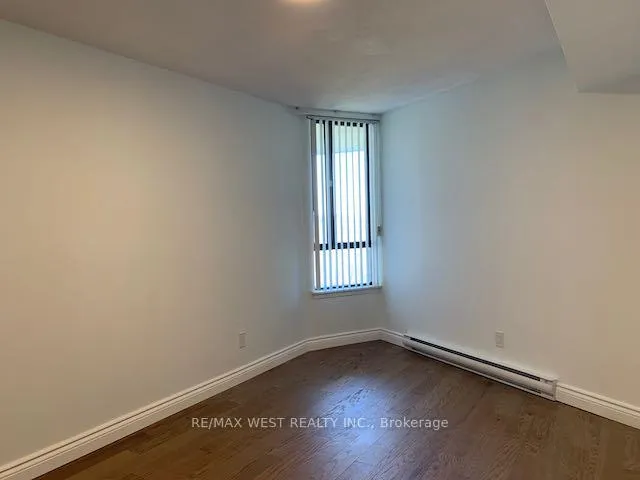 Photo 10 of Unit F13, 288 Mill Road, Etobicoke, Markland Wood — HOMEH