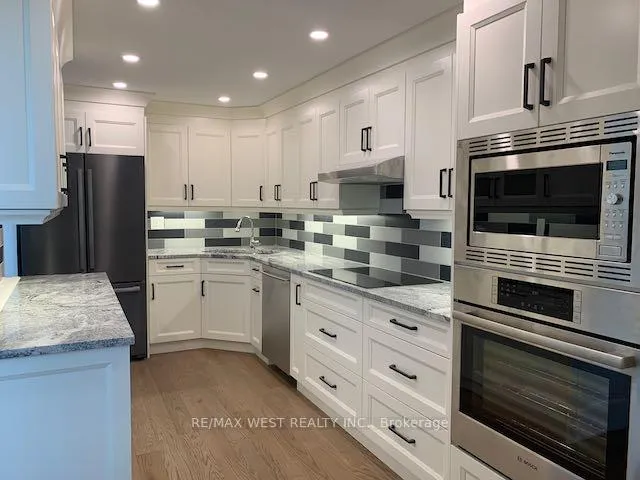 Photo 23 of Unit F13, 288 Mill Road, Etobicoke, Markland Wood — HOMEH
