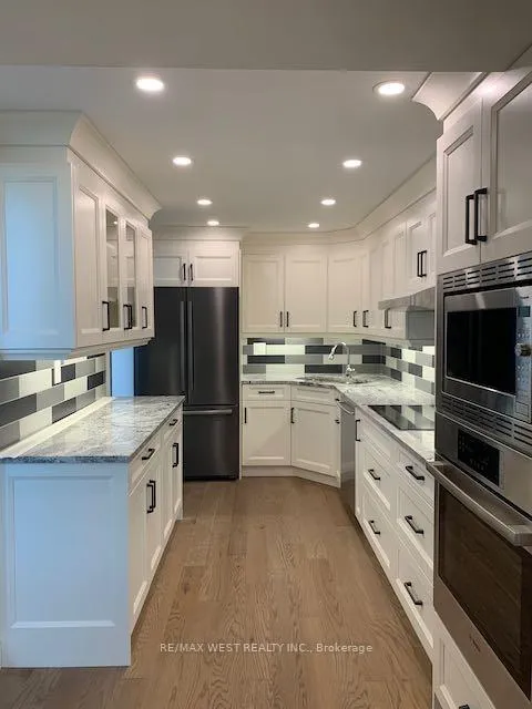 Photo 24 of Unit F13, 288 Mill Road, Etobicoke, Markland Wood — HOMEH