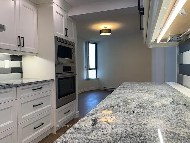 Photo 26 of Unit F13, 288 Mill Road, Etobicoke, Markland Wood — HOMEH
