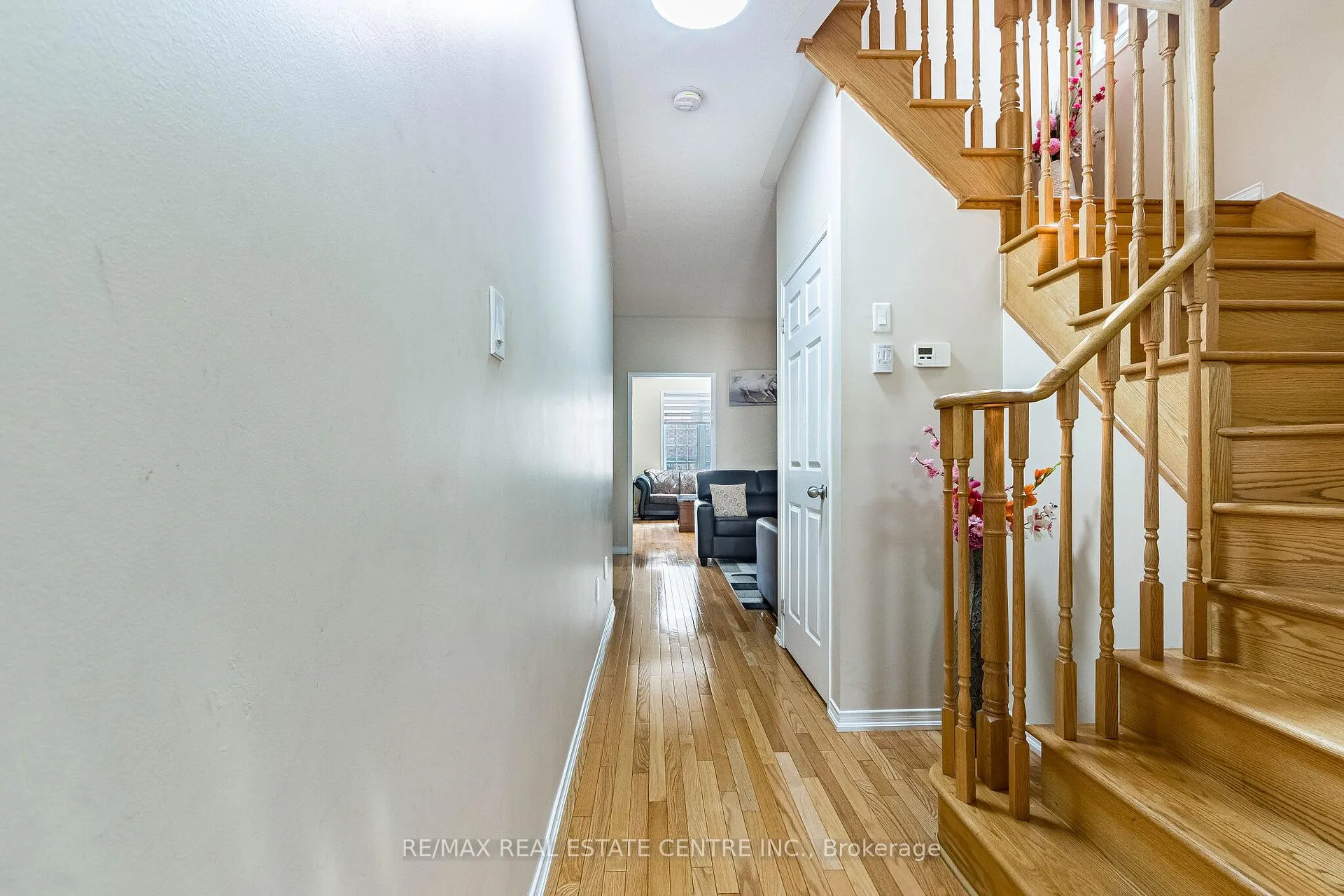 Photo 7 of 7 Loftsmoor Drive, Brampton, Sandringham-Wellington — HOMEH
