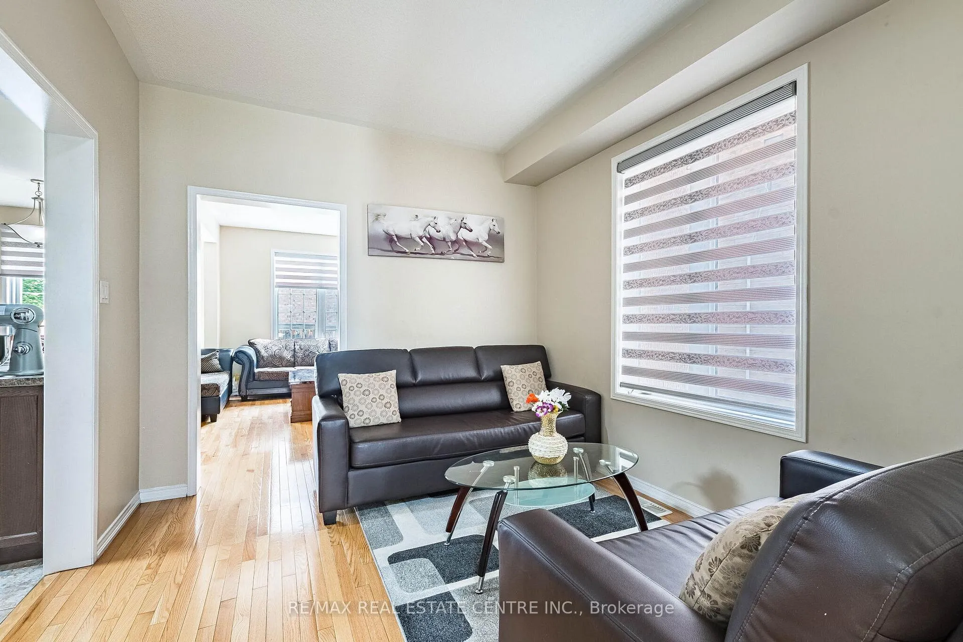 Photo 8 of 7 Loftsmoor Drive, Brampton, Sandringham-Wellington — HOMEH