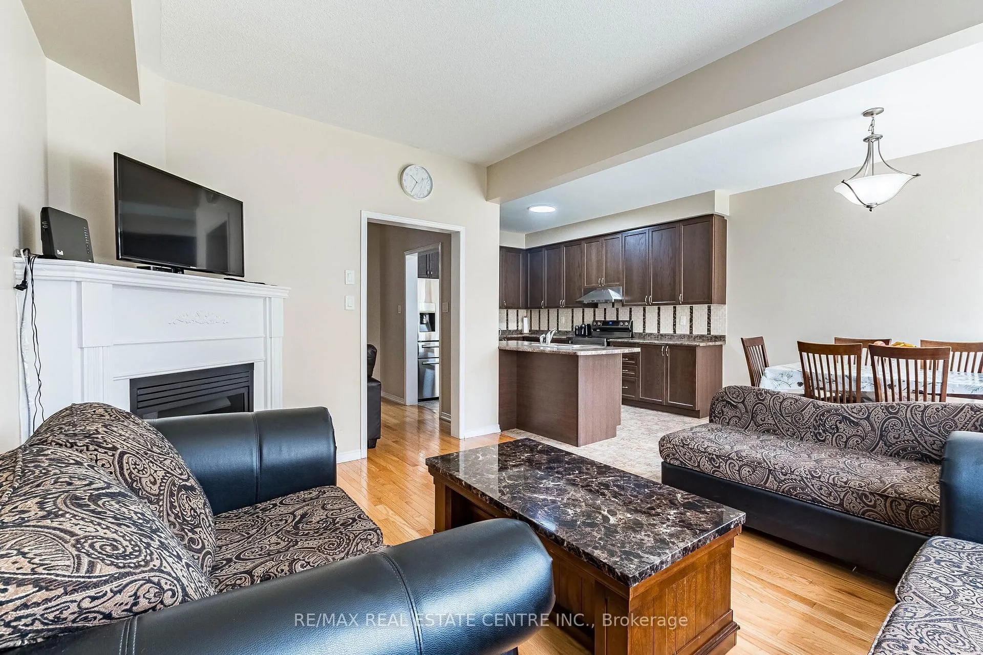 Photo 15 of 7 Loftsmoor Drive, Brampton, Sandringham-Wellington — HOMEH