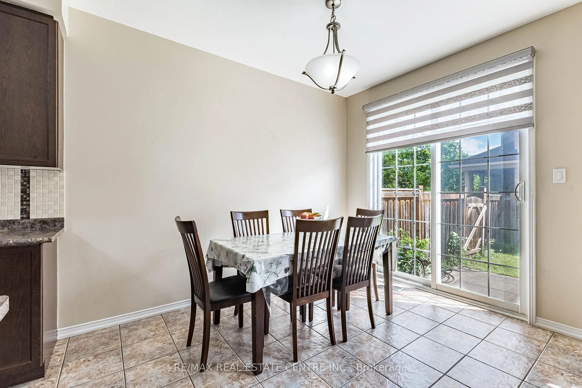 Photo 21 of 7 Loftsmoor Drive, Brampton, Sandringham-Wellington — HOMEH