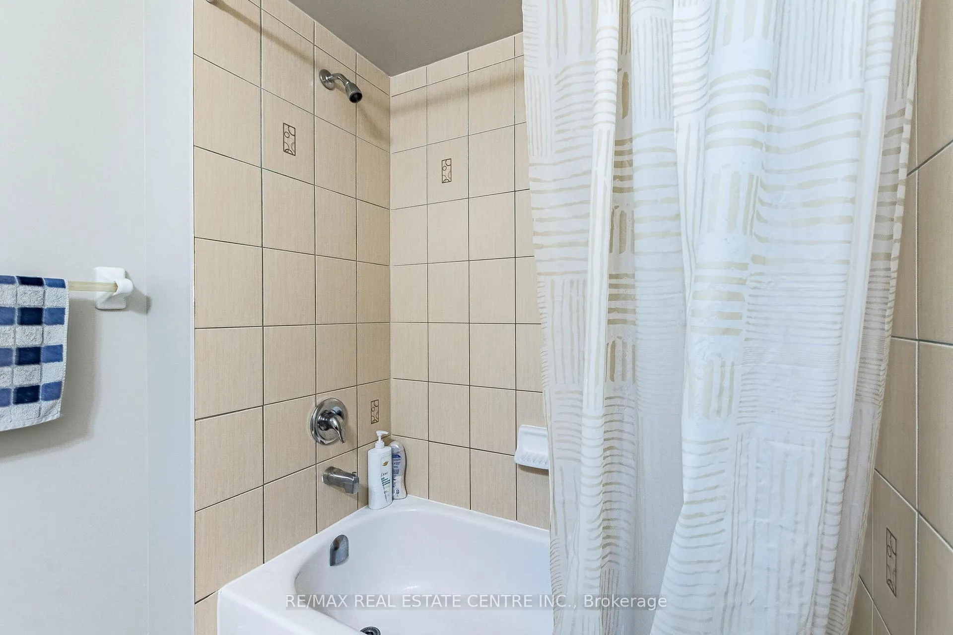 Photo 42 of 7 Loftsmoor Drive, Brampton, Sandringham-Wellington — HOMEH