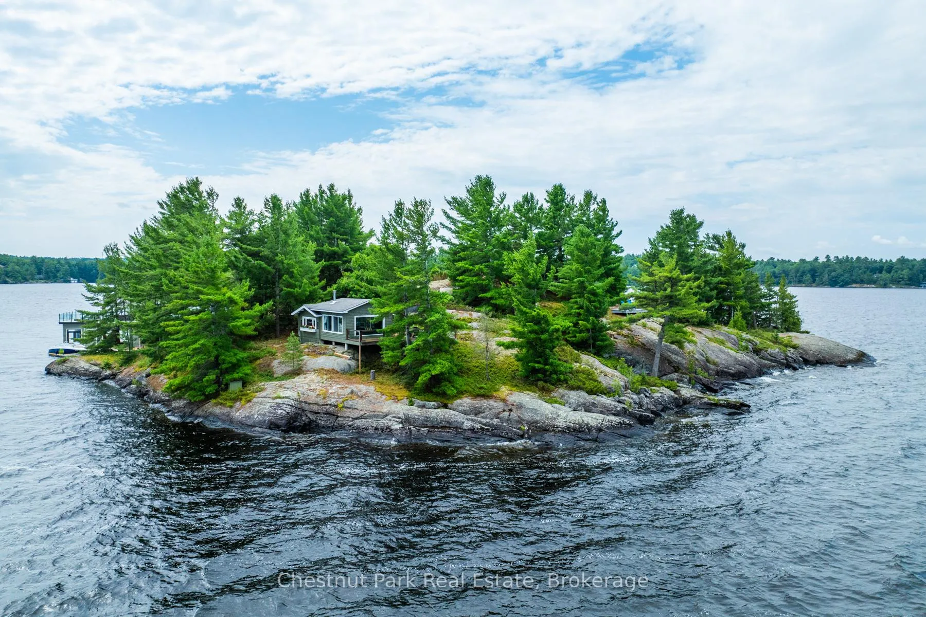 Photo 5 of 1 Helena Island, Gravenhurst, Muskoka (S) — HOMEH