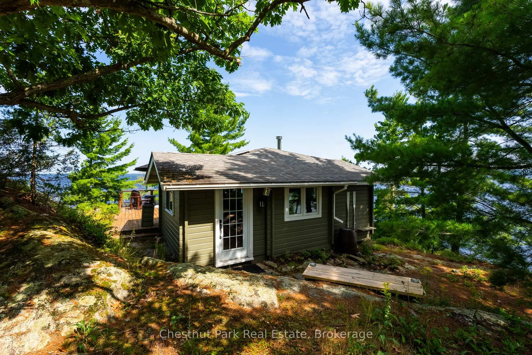 Photo 13 of 1 Helena Island, Gravenhurst, Muskoka (S) — HOMEH