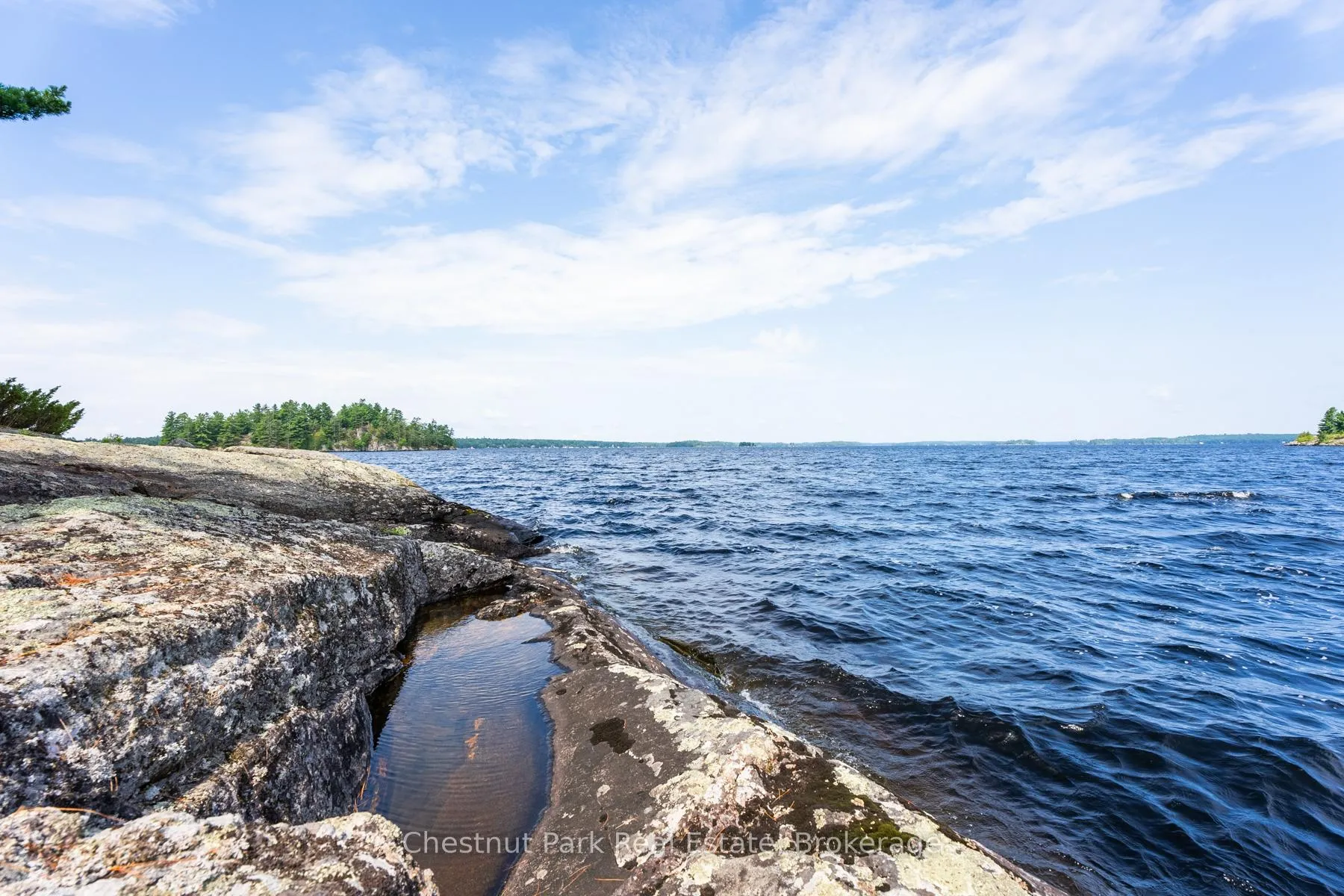 Photo 16 of 1 Helena Island, Gravenhurst, Muskoka (S) — HOMEH