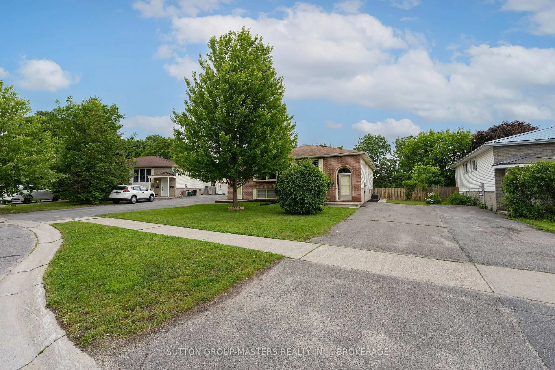 Photo 3 of 280 Owens Crescent, Kingston, East Gardiners Rd — HOMEH