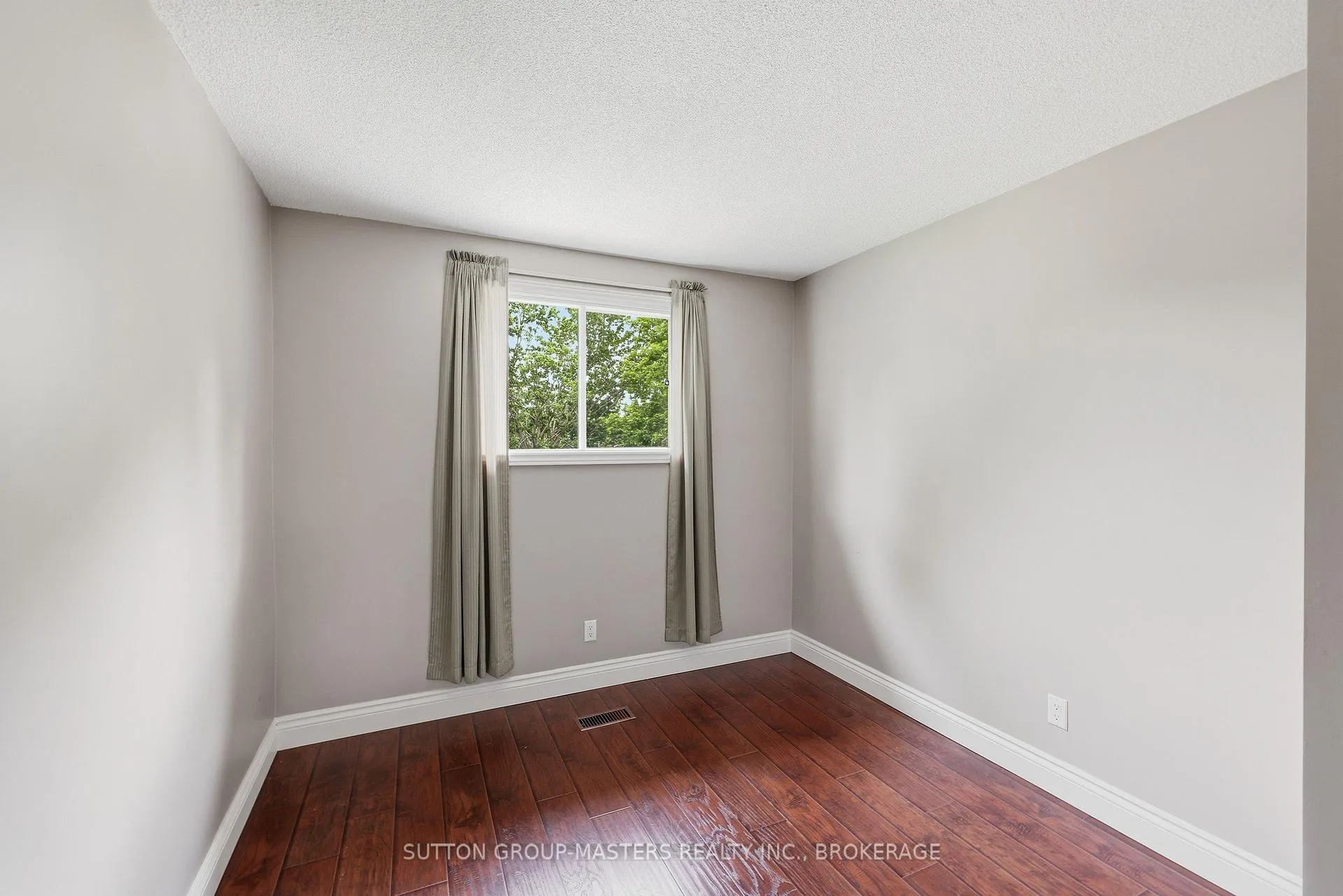 Photo 23 of 280 Owens Crescent, Kingston, East Gardiners Rd — HOMEH