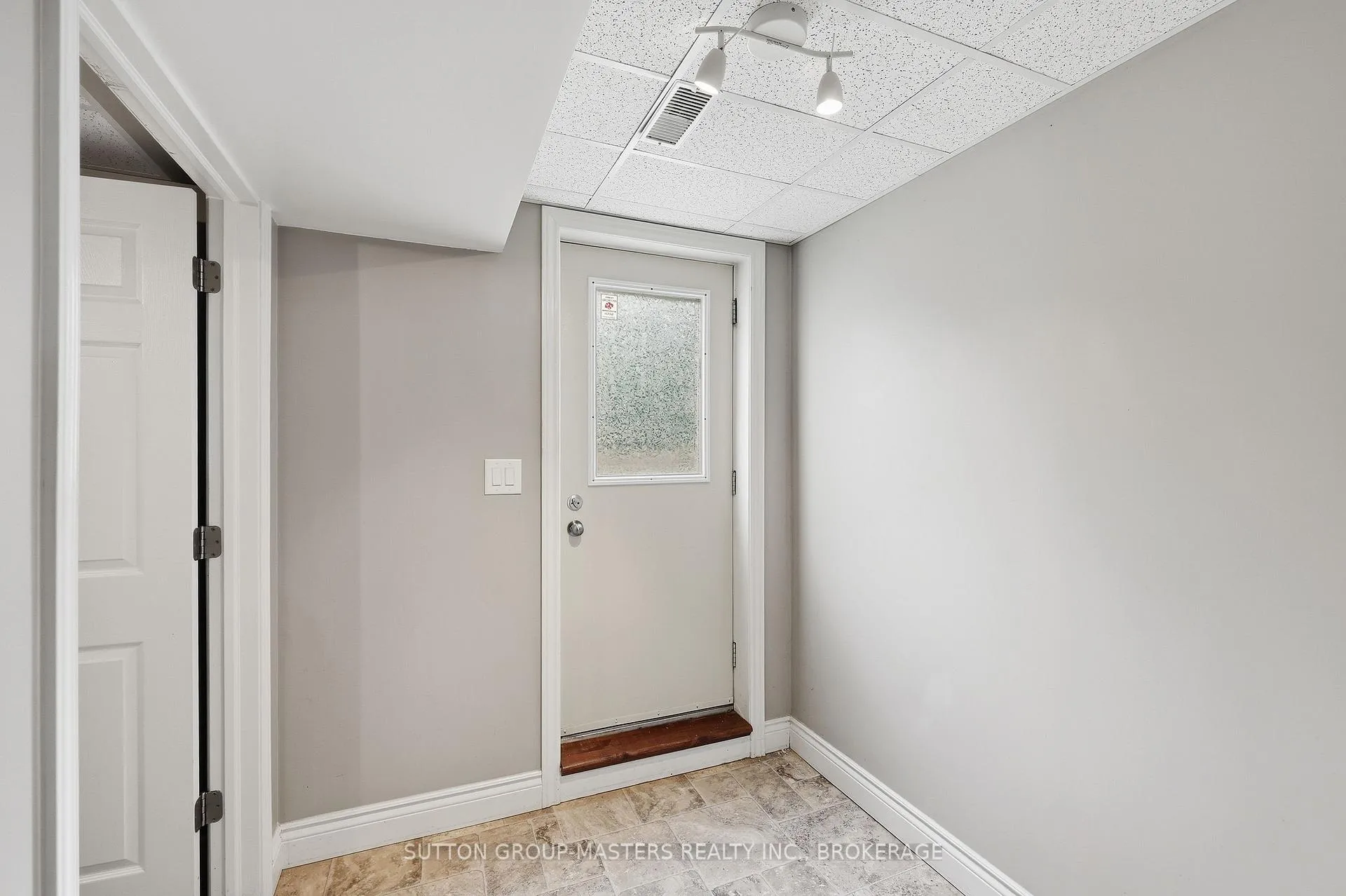 Photo 33 of 280 Owens Crescent, Kingston, East Gardiners Rd — HOMEH