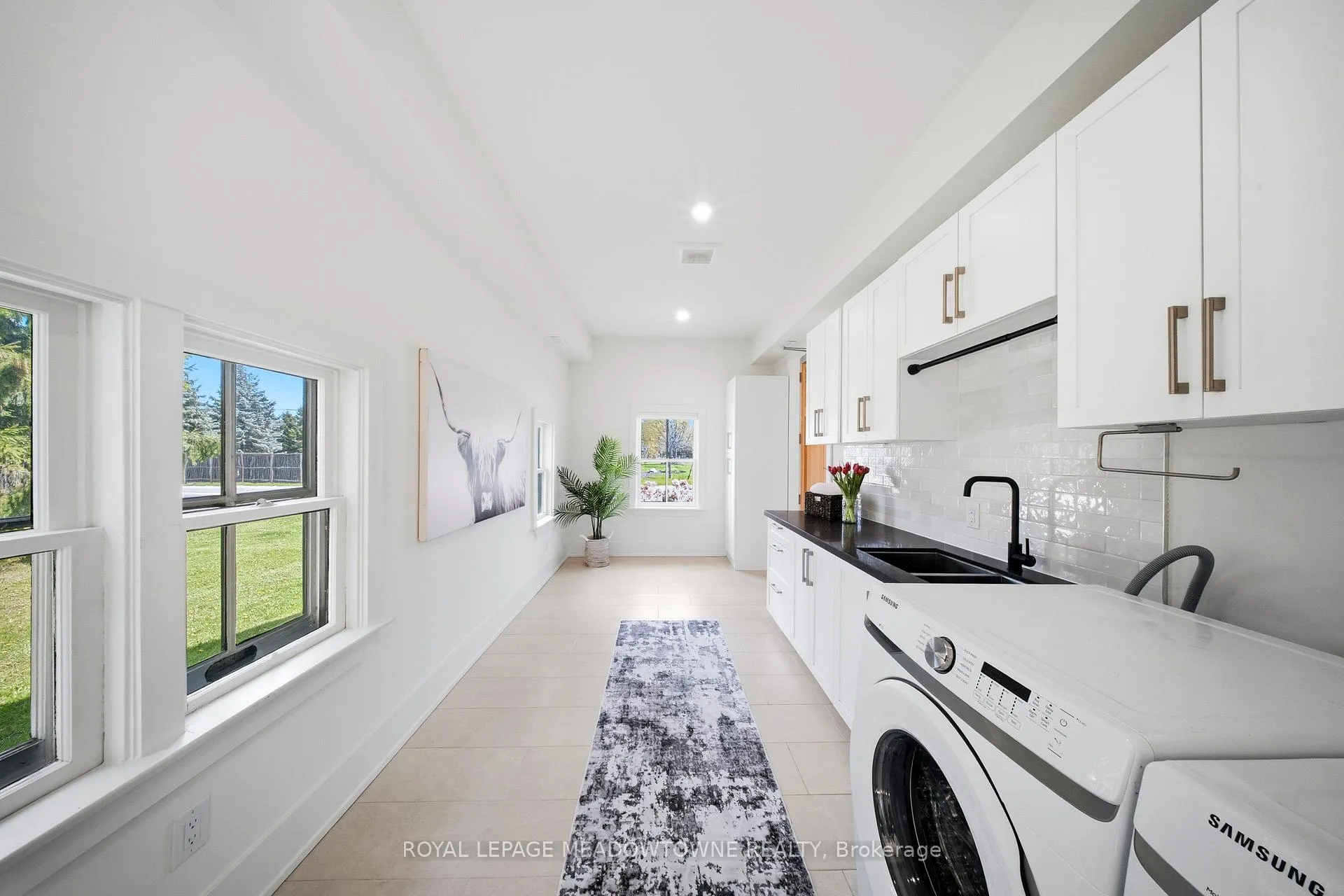 Photo 23 of 12979 27 Side Road, Halton Hills, Rural Halton Hills — HOMEH