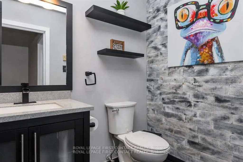 Photo 13 of 243 Little Avenue, Barrie, Allandale Heights — HOMEH