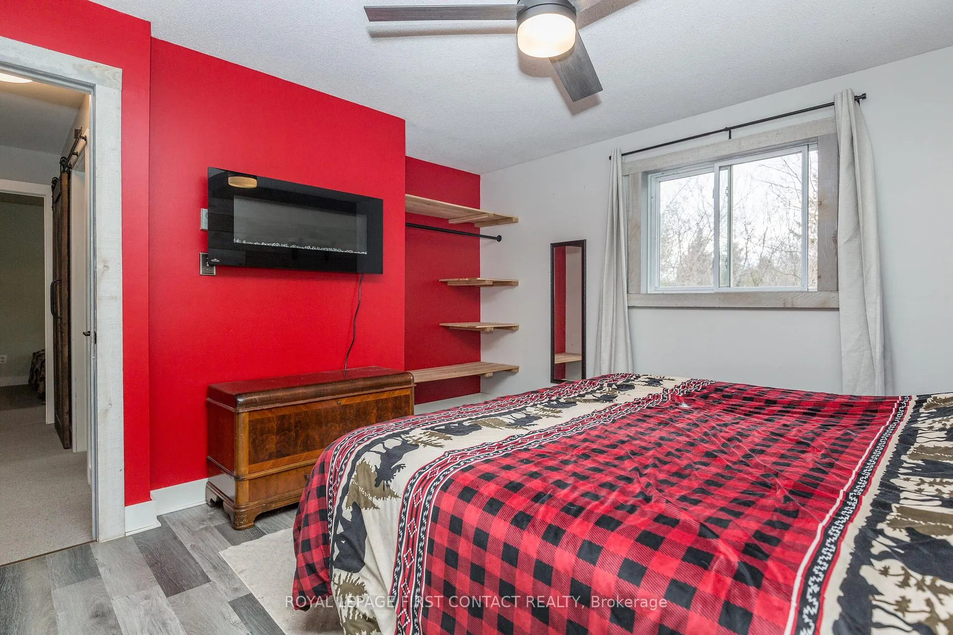 Photo 18 of 243 Little Avenue, Barrie, Allandale Heights — HOMEH