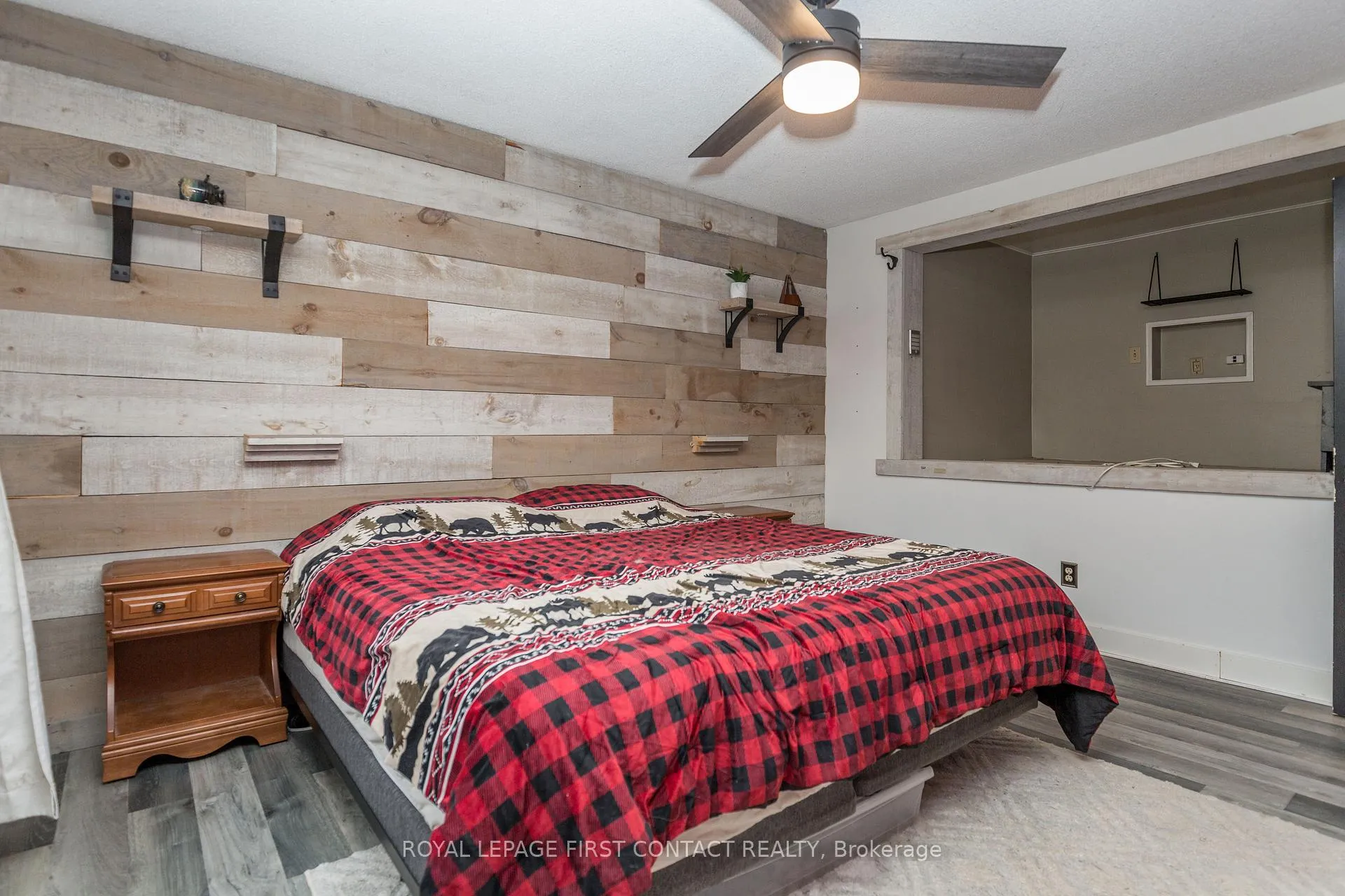 Photo 19 of 243 Little Avenue, Barrie, Allandale Heights — HOMEH