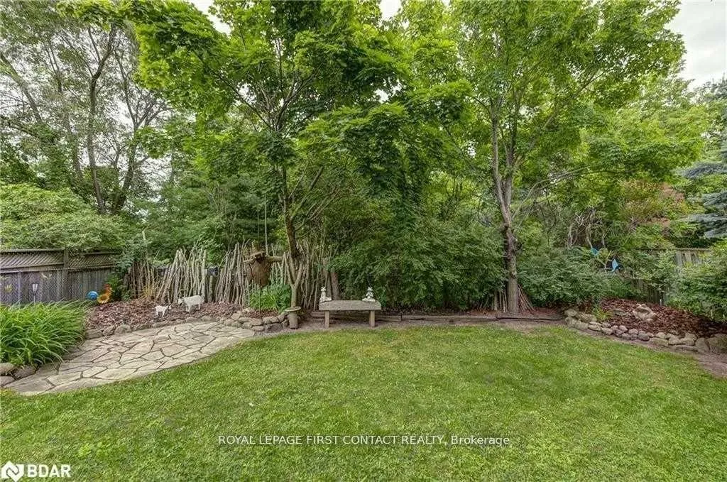 Photo 25 of 243 Little Avenue, Barrie, Allandale Heights — HOMEH