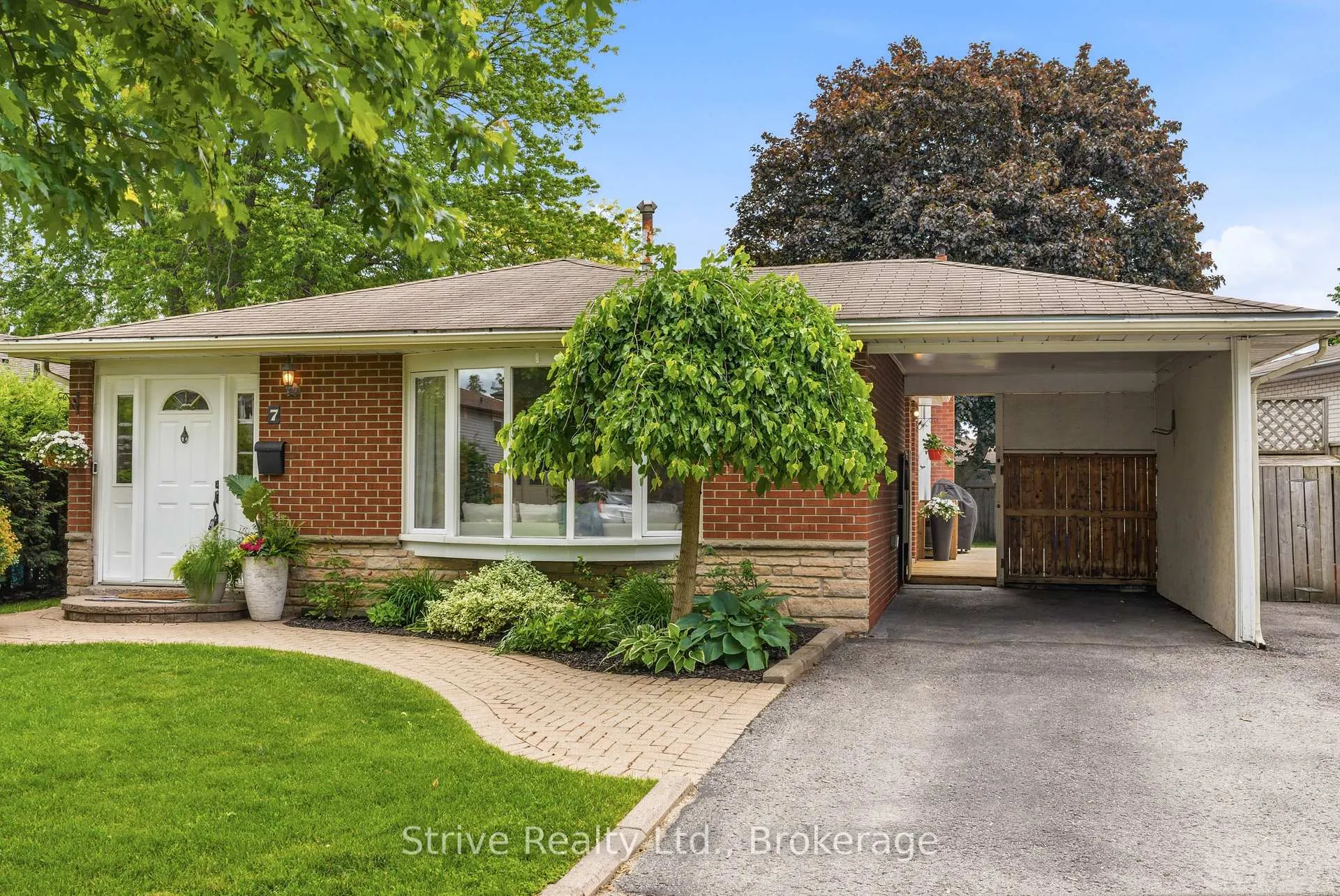 Photo 1 of 7 Albery Crescent, Ajax, South East — HOMEH
