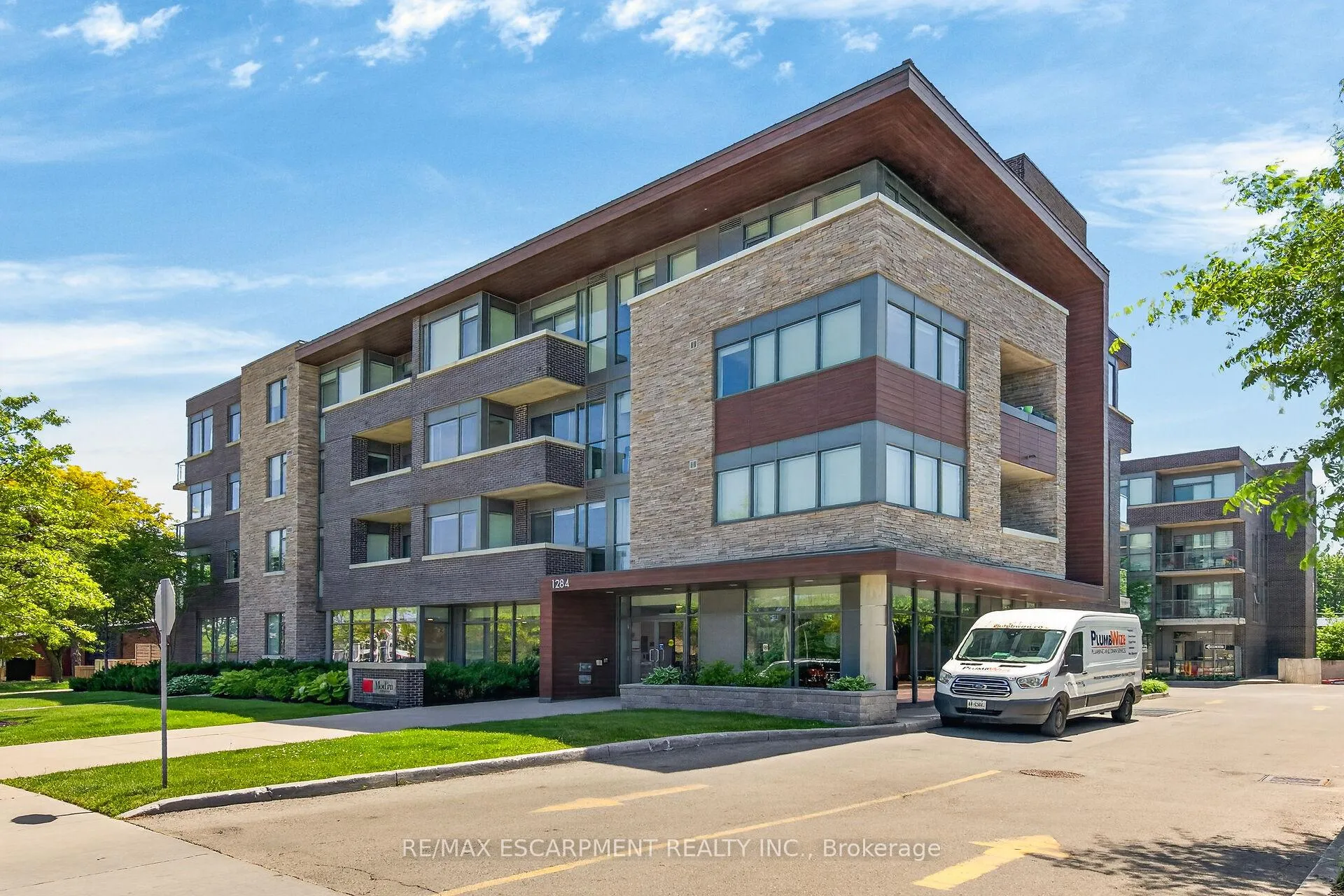 Photo 1 of Unit 214, 1284 Guelph Line, Burlington, Mountainside — HOMEH