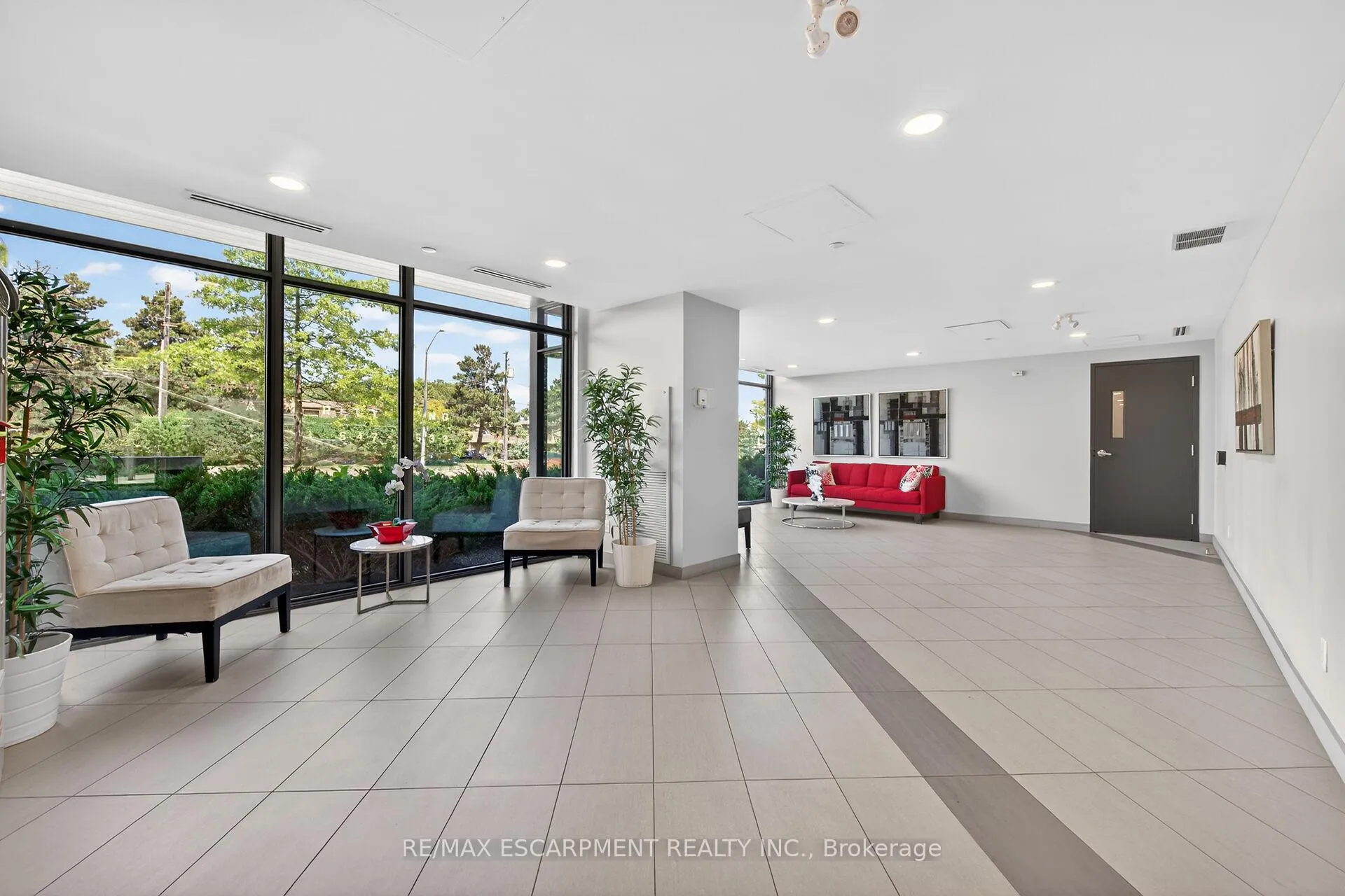Photo 10 of Unit 214, 1284 Guelph Line, Burlington, Mountainside — HOMEH