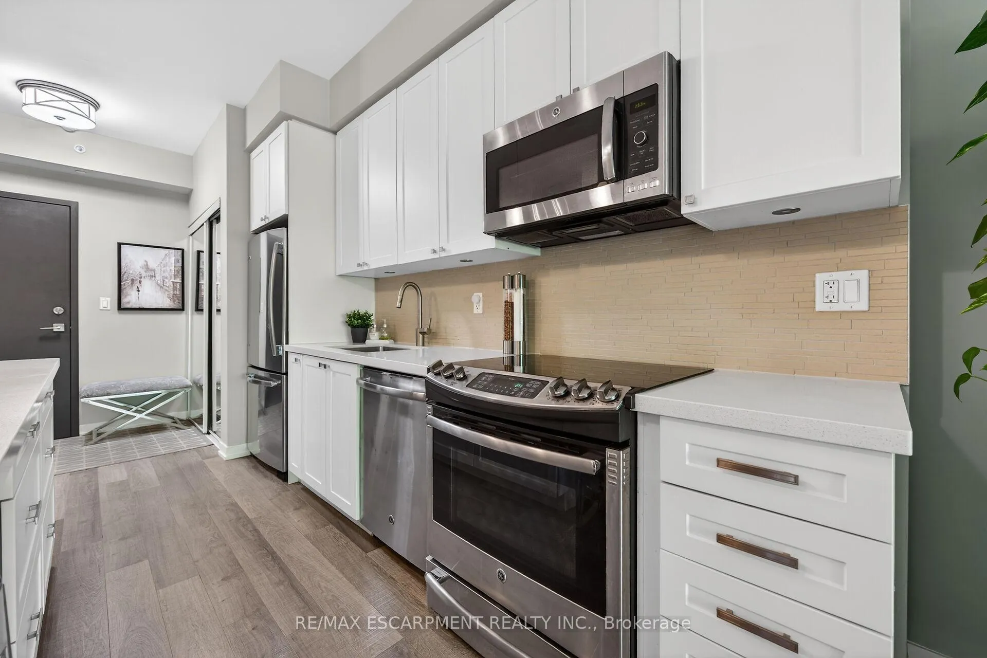 Photo 19 of Unit 214, 1284 Guelph Line, Burlington, Mountainside — HOMEH