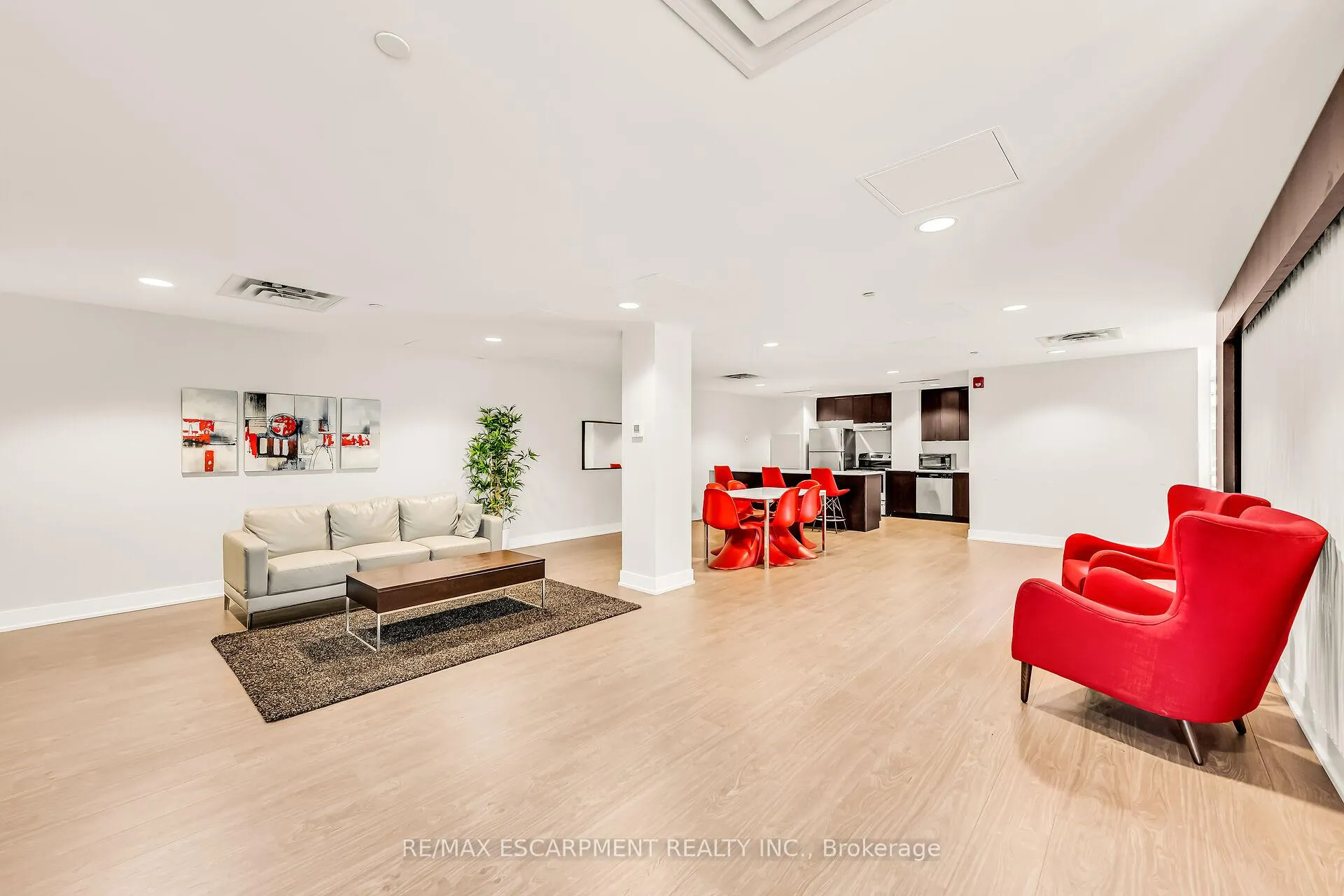 Photo 36 of Unit 214, 1284 Guelph Line, Burlington, Mountainside — HOMEH