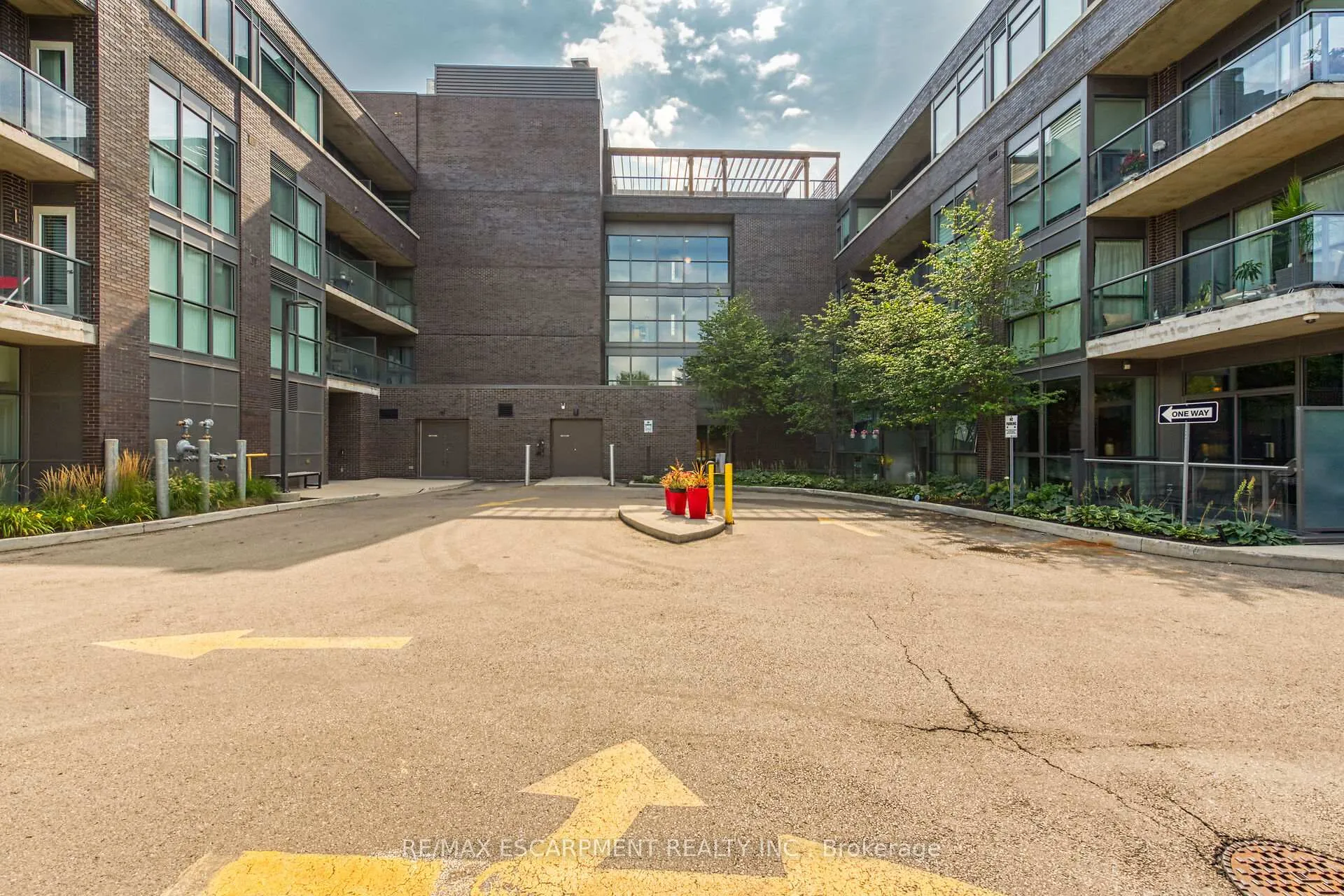 Photo 50 of Unit 214, 1284 Guelph Line, Burlington, Mountainside — HOMEH